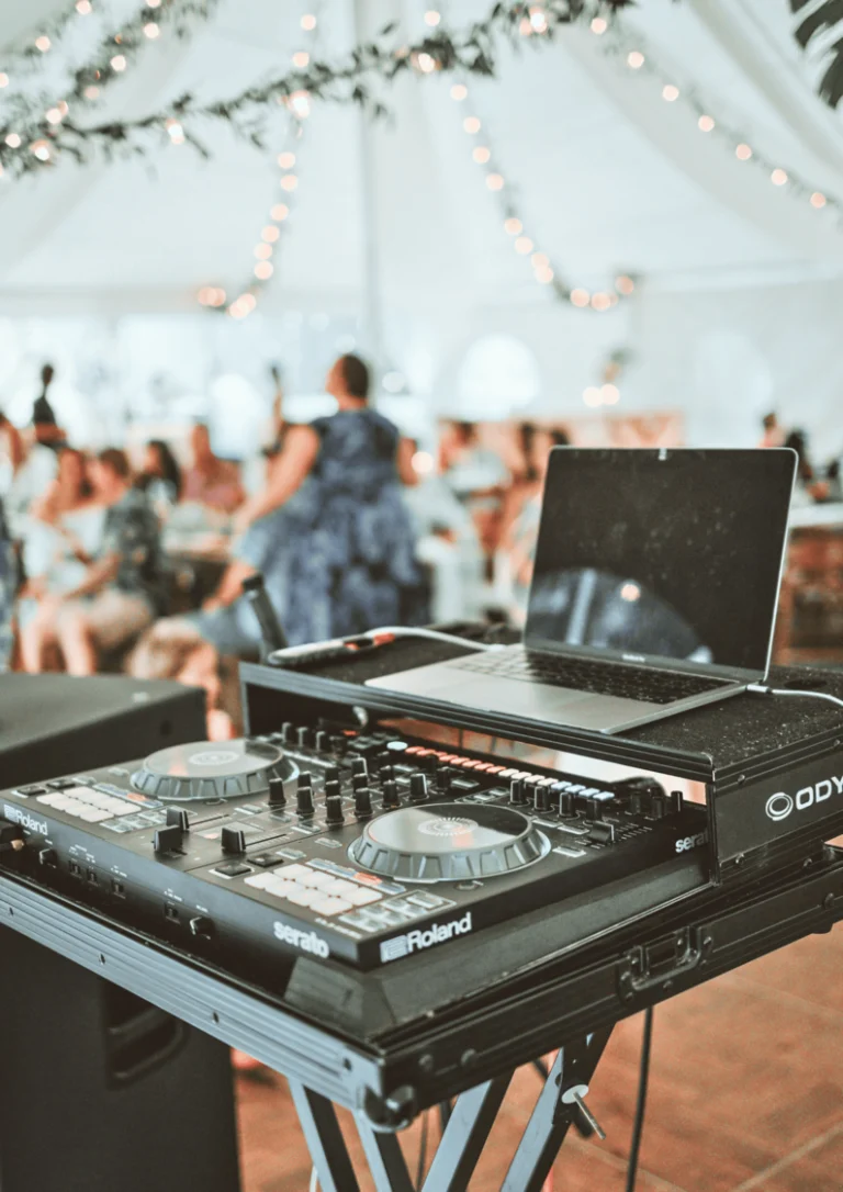 Matériel DJ dans une fête